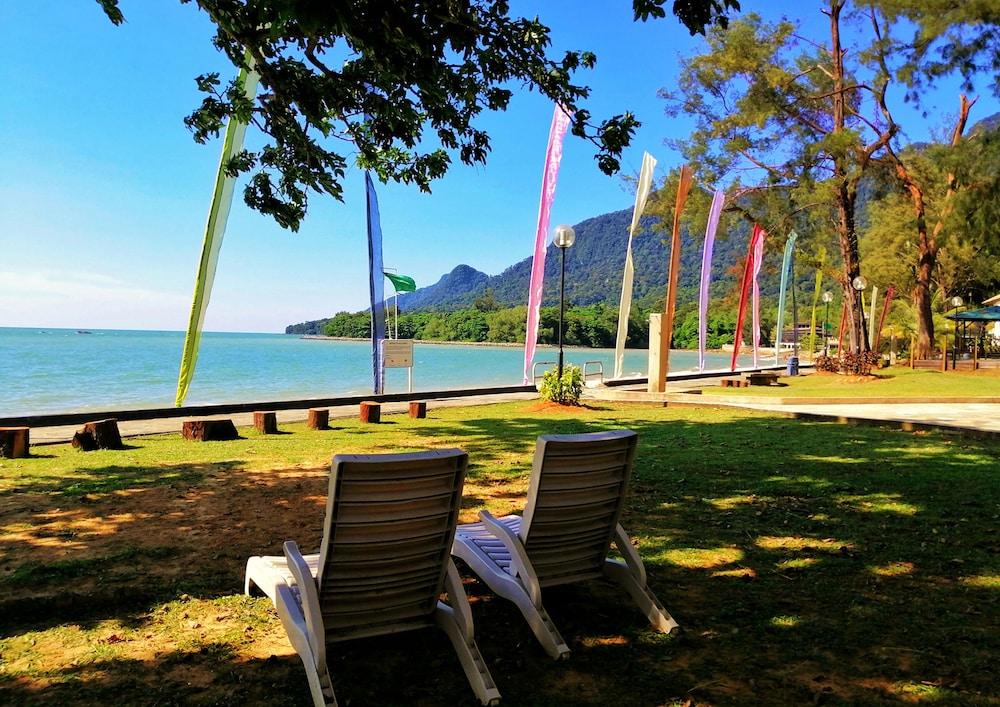 Damai Beach Resort Kuching Eksteriør billede